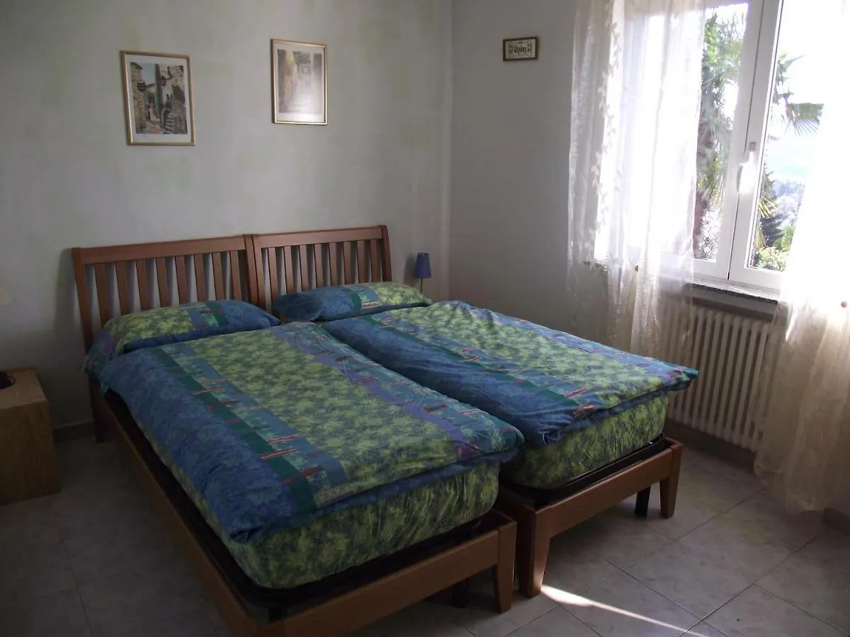 Bellavista Apartment Porto Valtravaglia Italy